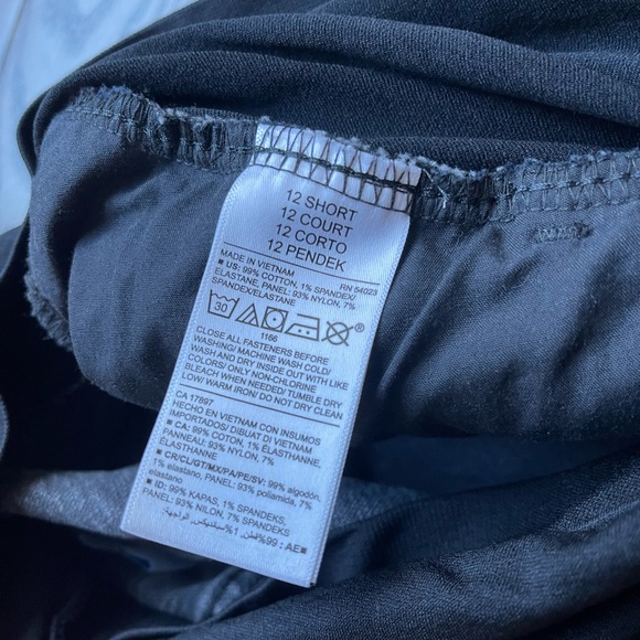 Old Navy Maternity Full-Panel Black-Wash Boyfriend Jeans Size 12 PETITE - Picture 5 of 8